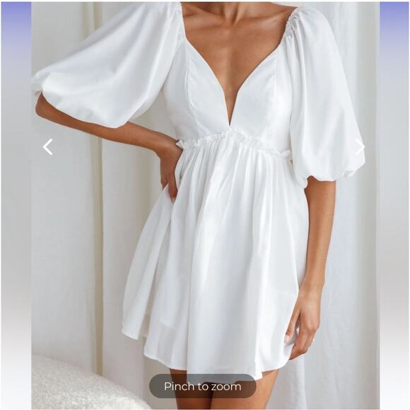 Selfie Leslie Always Dreaming Puff Sleeve V-Neck Mini Dress White Women's M NWT - Picture 1 of 10